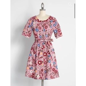 ModCloth x Princess Highway Retro 70s Floral Linen Blend Button Front Plus Dress